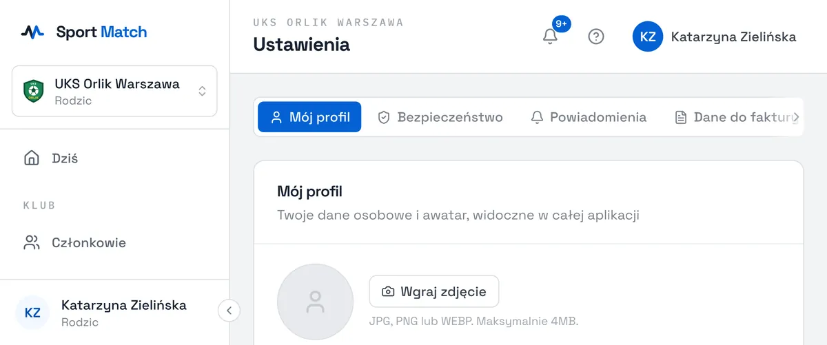 Zrzut ekranu Sport Match: Wgraj zdjęcie dodaje zdjęcie profilowe (JPG, PNG lub WEBP, do 4 MB) — klub i trenerzy łatwiej Cię rozpoznają. Zmień imię, nazwisko, datę urodzenia, płeć, telefon lub adres i kliknij Zapisz zmiany.